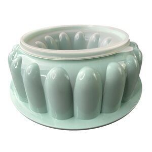 Vintage Tupperware Jello Ring Mold -- Retro Holiday Party Jell-O Fruit Desserts